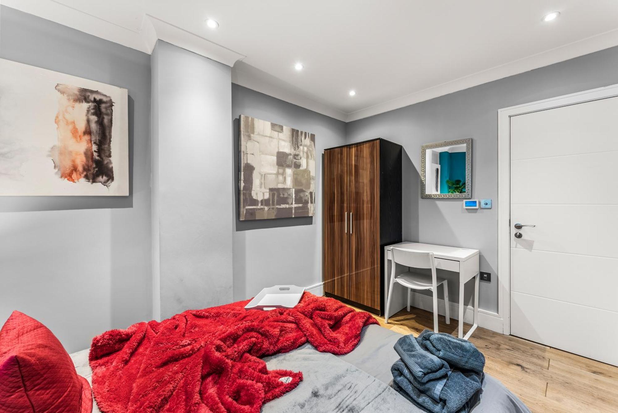 Comfortable City Centre Apartment For Contractors And Couples - City Centre Бристол Екстериор снимка